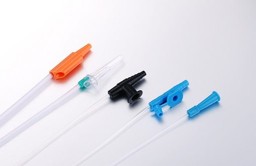 Sterile suction catheter without control